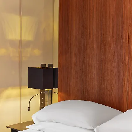 Le Metropolitan, Tour Eiffel, A Tribute Portfolio 5* Παρίσι