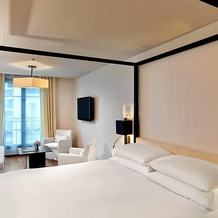 Le Metropolitan, Tour Eiffel, A Tribute Portfolio 5*