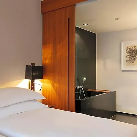 Le Metropolitan, Tour Eiffel, A Tribute Portfolio Hotel 4*