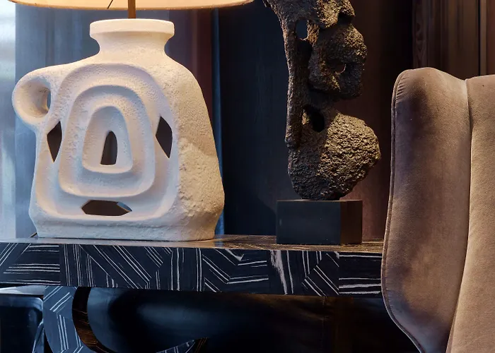 Le Metropolitan, Tour Eiffel, A Tribute Portfolio