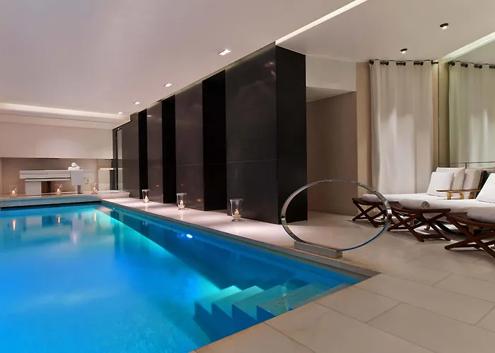 Отель Le Metropolitan, Tour Eiffel, A Tribute Portfolio 4*