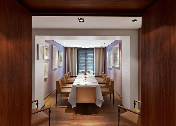 Отель Le Metropolitan, Tour Eiffel, A Tribute Portfolio 4*