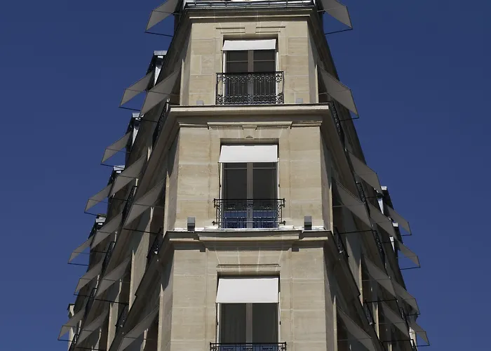 Отель Le Metropolitan, Tour Eiffel, A Tribute Portfolio 4*