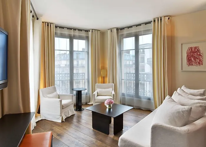 Le Metropolitan, Tour Eiffel, A Tribute Portfolio