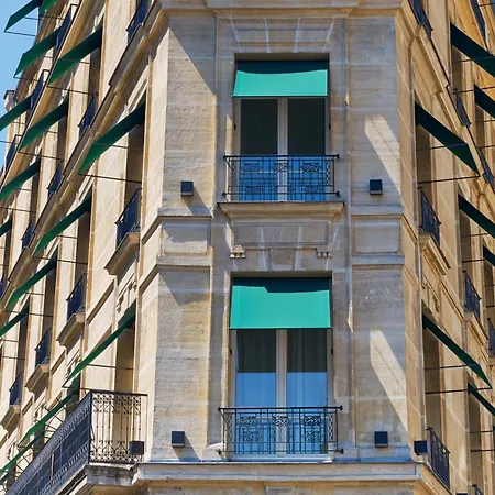 Otel Le Metropolitan, Tour Eiffel, A Tribute Portfolio